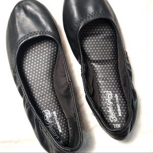 Black memory foam ballet flats 7.5
